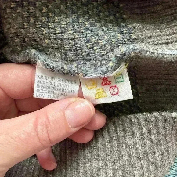 Men's Vintage Reunion Menswear Gray Patterned Wool Sweater Grandmacore Size S - Picture 5 of 5